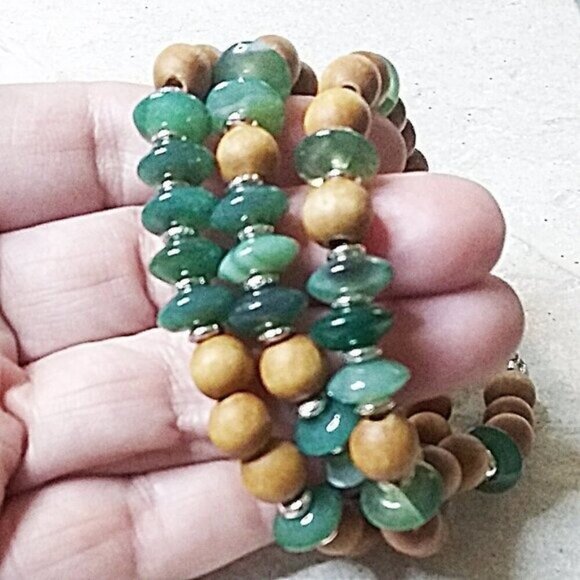 ๐๐๐ 3/$25! Green Agate & Sandalwood Beaded Bracelet 6" Wrists - Boho - Picture 5 of 9
